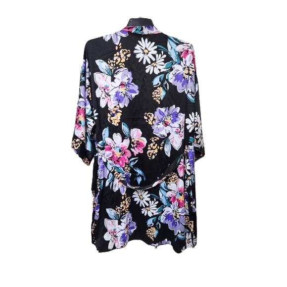 SoHo Apparel Robe Plus Size 1XL Pink Purple Short Silky Relaxed Fit Tie Belt - Picture 8 of 10